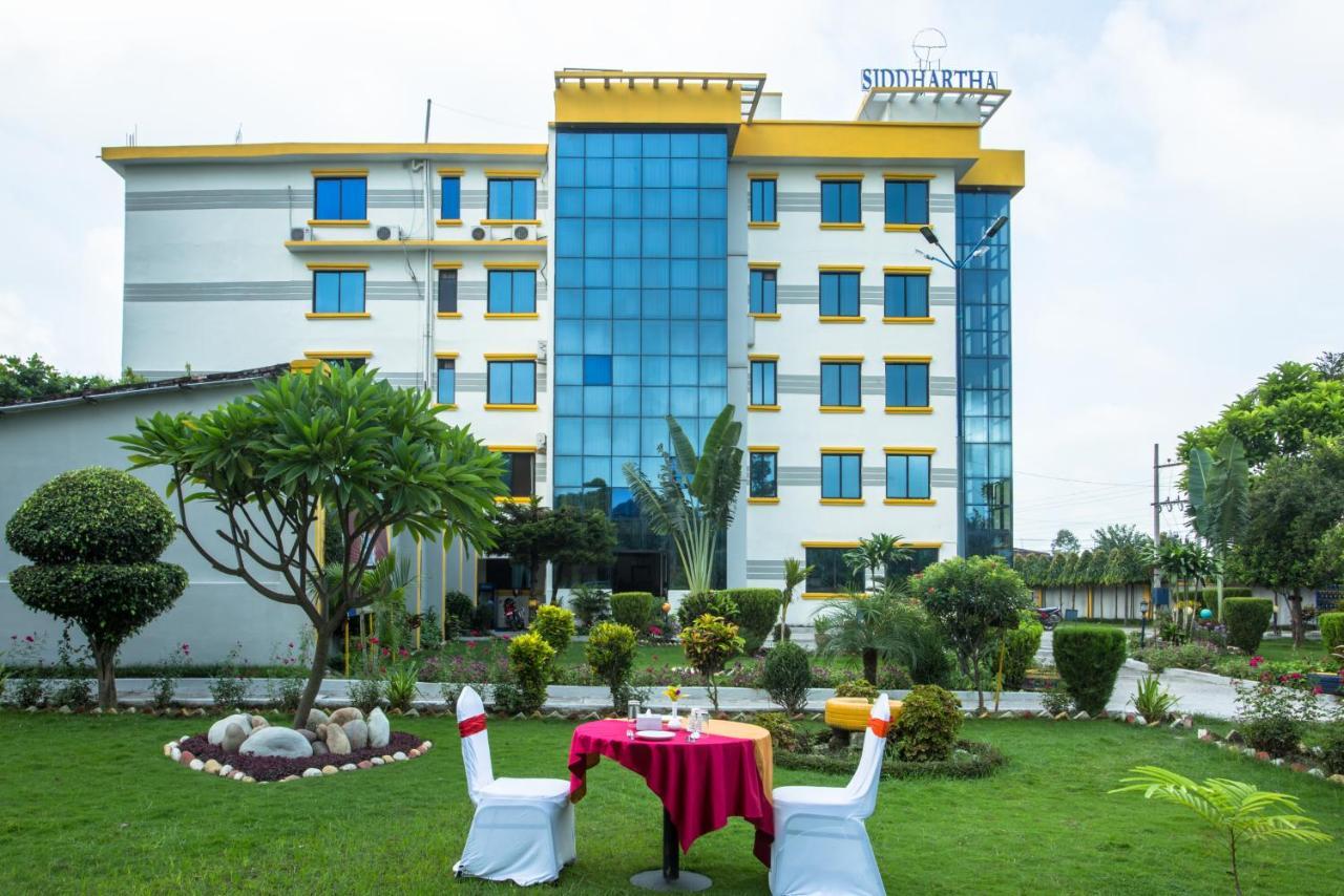 Siddhartha Hotel, Tikapur Zewnętrze zdjęcie