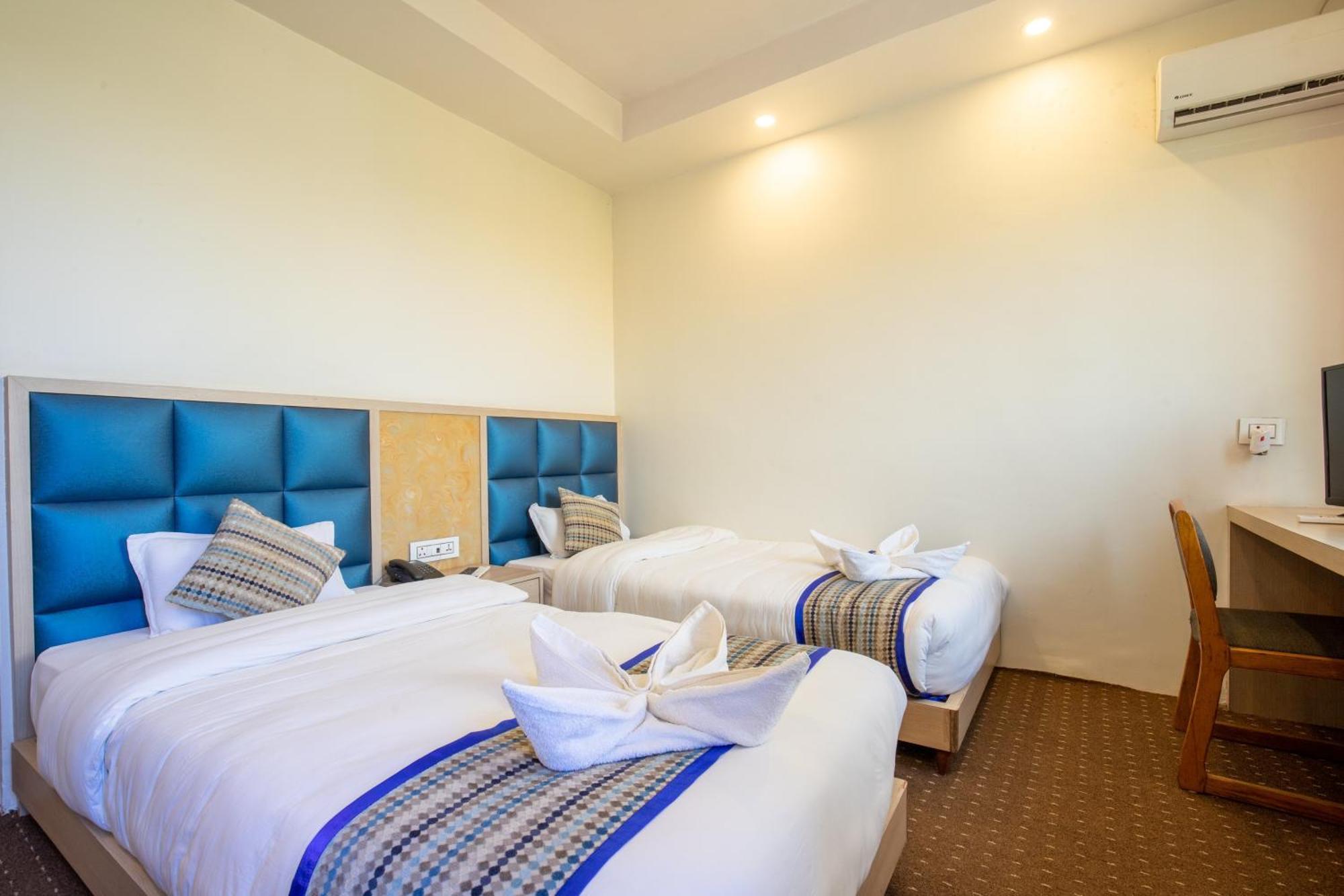 Siddhartha Hotel, Tikapur Zewnętrze zdjęcie